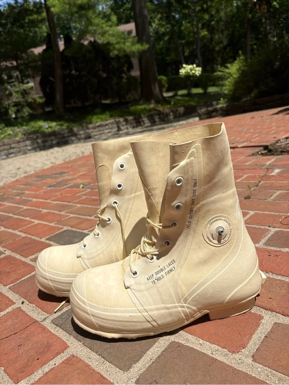 Vintage USGI White Bunny Boots Mickey Mouse 9R
